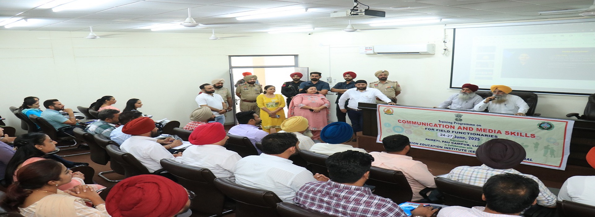 Sh. G S Khuddian, the Hon’ble Minister of Agriculture, Punjab addressing the trainees during training on “Communication and Media Skills” organized in collaboration with EEI, Nilokheri  on 27-06-25.